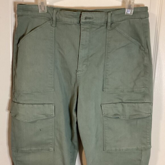 R Jeans Women's The High Rise Cargo Green Pants Size 33 Tall Stretchy Casual - Picture 2 of 11
